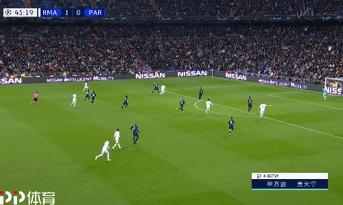 英超-曼城3-0完胜桑德兰登顶次席，福登传射建功（英超：曼城3-0轻取桑德兰升至第二，福登一传一射）